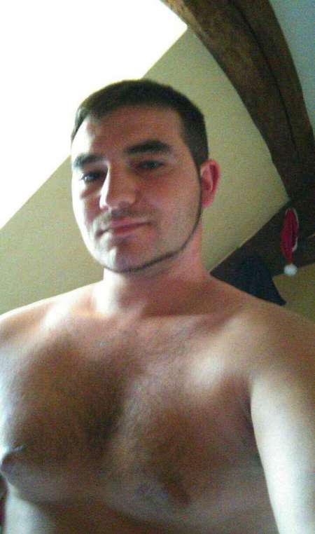  Homme de 32ans cherche une femme pour lui donner d