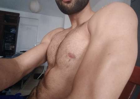 JH � disposition de Femmes uniquement