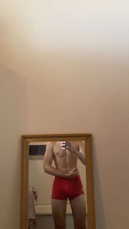 Cherche femme douce, souriante, gentil pour un sex