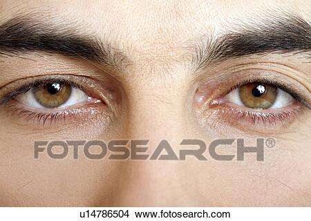 Voyeur cherche � regarder un couple en plein ebats