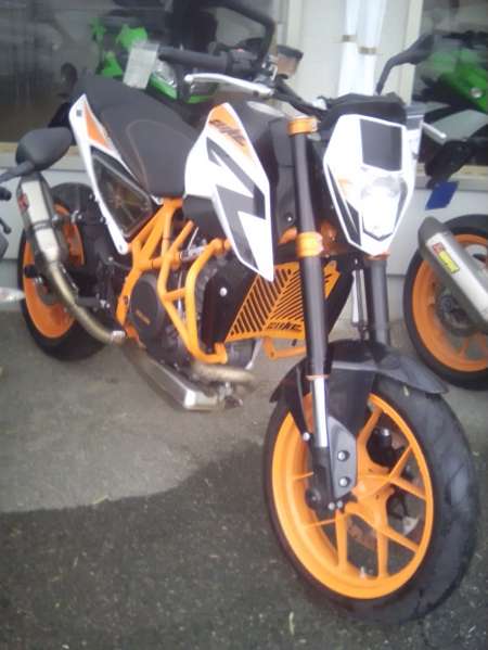 Cherche femme pour visiter Club libertin swinger