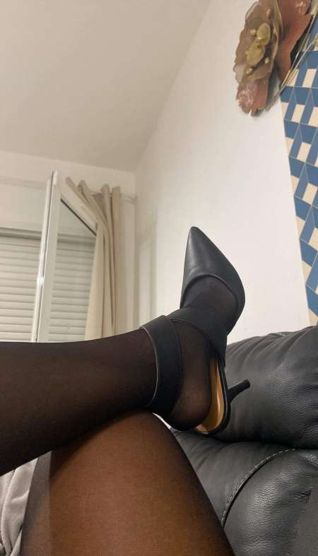 Vid�o r�aliste en live et sous v�tement � envoyer