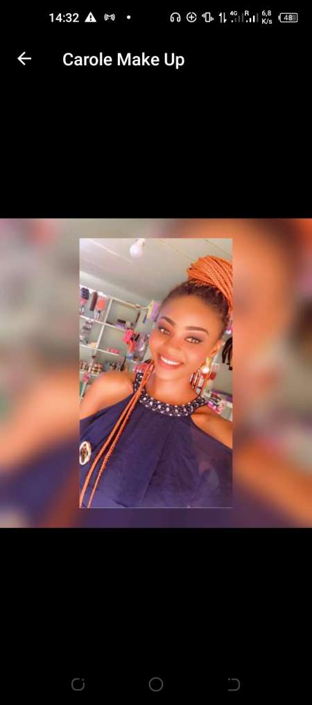 Jolie Africaine (juste moi)