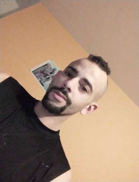 Escort boy pour femme s�rieuses