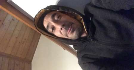 Homme pour femme qui cherche à prendre du plaisir