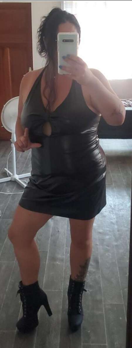 F�tichisme pieds / Adoration poitrine