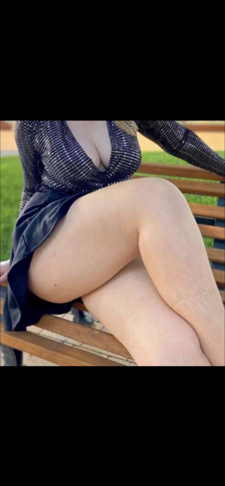 Grosse poitrine en vacances � Paris domi