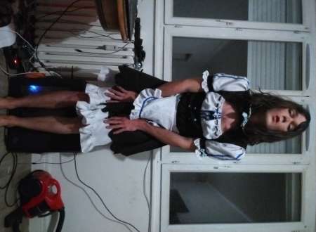 Sissy maid viens faire le ménage chez toi