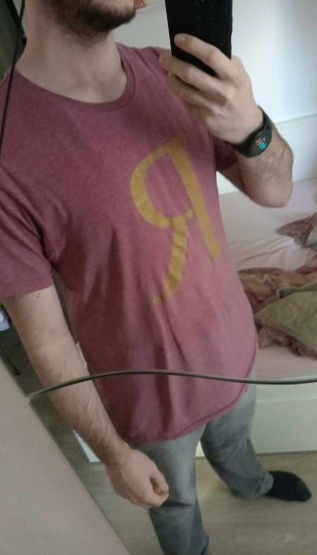 Jeune homme disponible