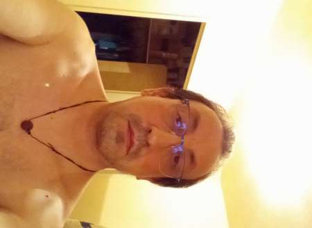 Bonjour, j'habite sur arles et je cherche une maît