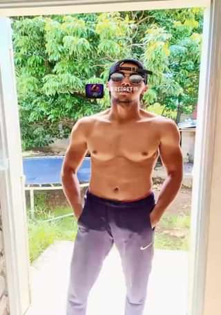 Toy-boy a tout faire