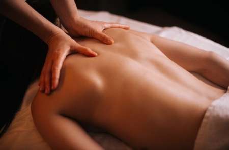 Massage topless
