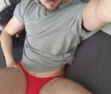 Jeune aime gros ventre