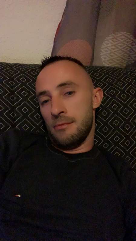 Homme pour femme seul