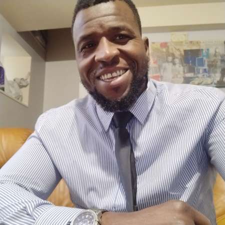 Beau black attentionn�