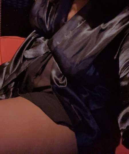 Couple 30aines d’années cherche Femme Bi ou Escort