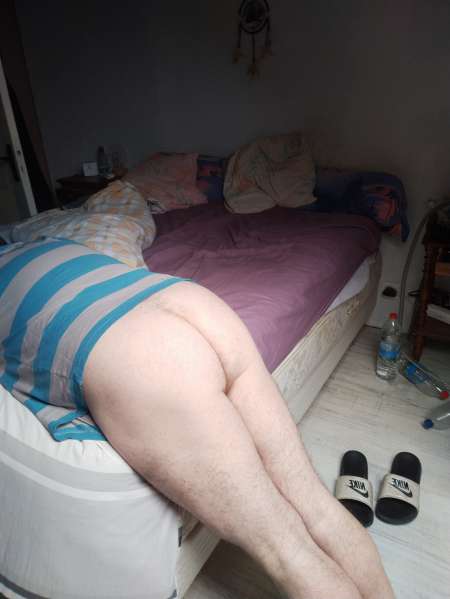 Aimerait �tre puni fesses attach�