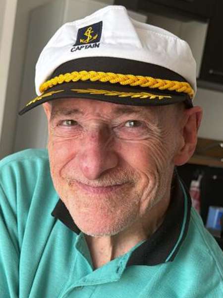  Artiste peintre senior handicap� cherche amie