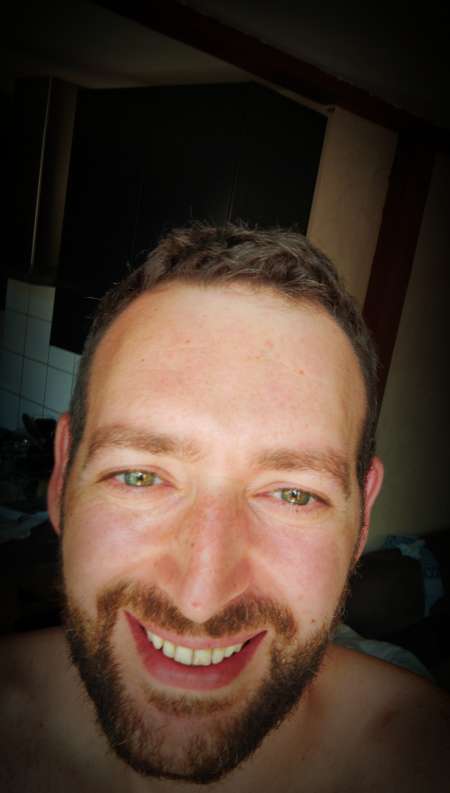 Homme de compagnie escort