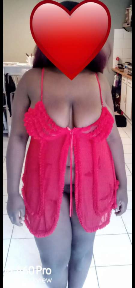  Rencontre coquine avec �tudiante ronde et black