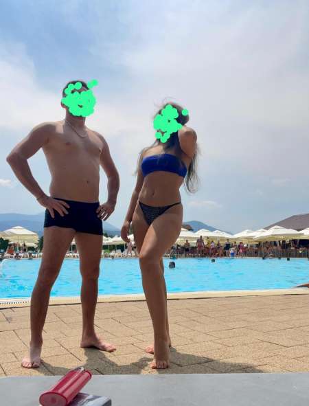 Salut . Nous sommes un jeune couple bisexuel