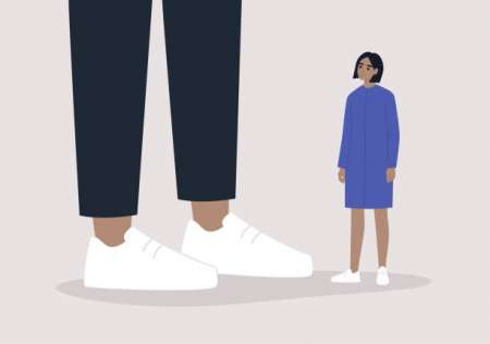 H. m�r redonne confiance � Femme timide en retrait