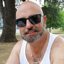 Recherche femme seule d�laiss� couple candauliste