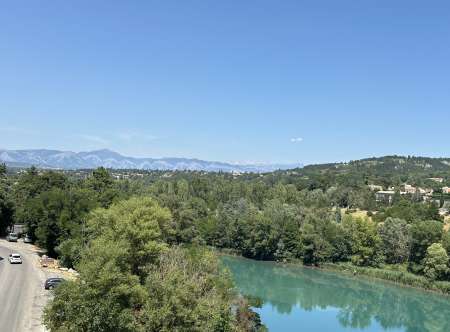 Recherche une femme qui aime le romantisme