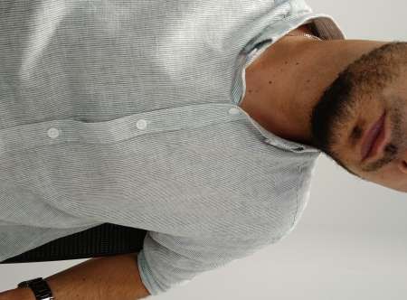 Bel homme, grand brun pour vous