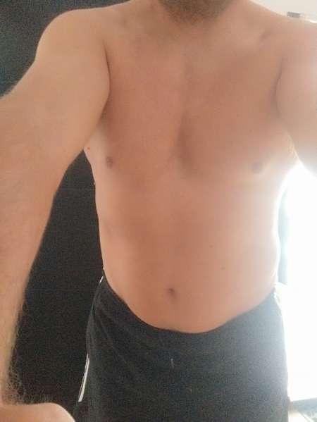 Homme délaissé recherche moment de plaisir