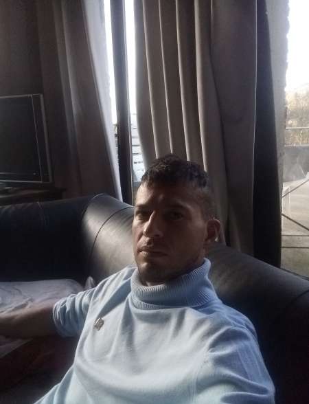  Homme propose tr�s bons moments � une femme