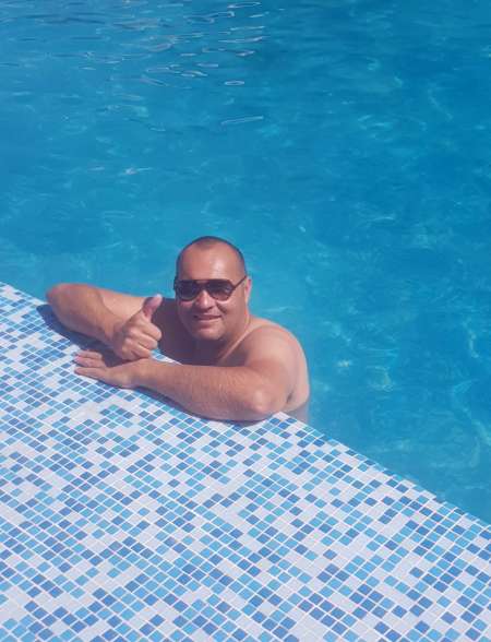 Cherche rencontre avec femme ou couple libertin