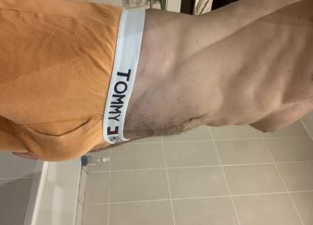 H bi 52a pour plans Q avec hommes d�cid�s et viril