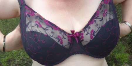  qui h mur 60 ans voyeur nous reçoit