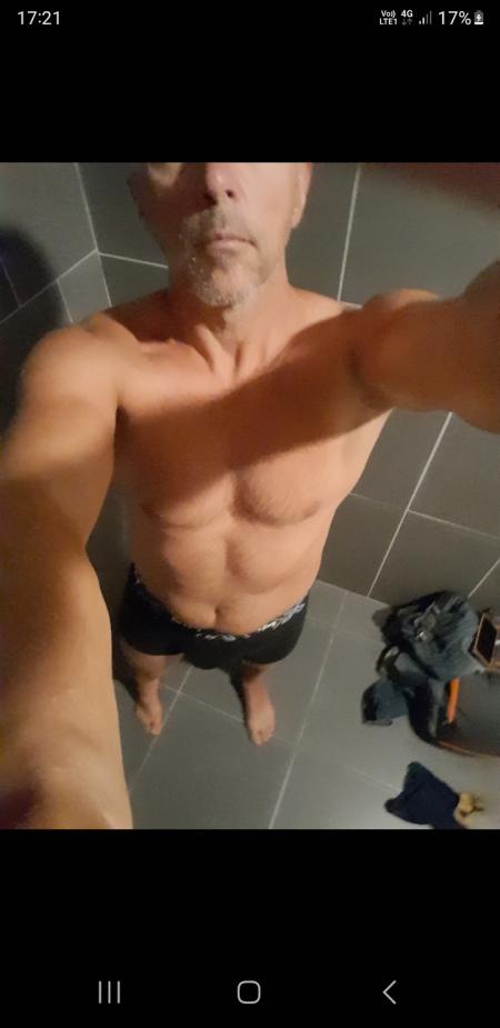  Rencontre femme jeune femme, trans, trav féminine