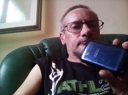  Homme m�re pour femme seule