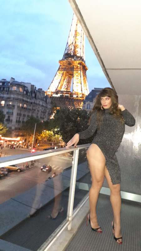  Trans Soraya a Enghien les Bains