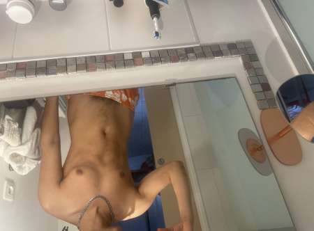 HOMME 21 ANS MÉTISSE OUVERT AU PROPOSITION