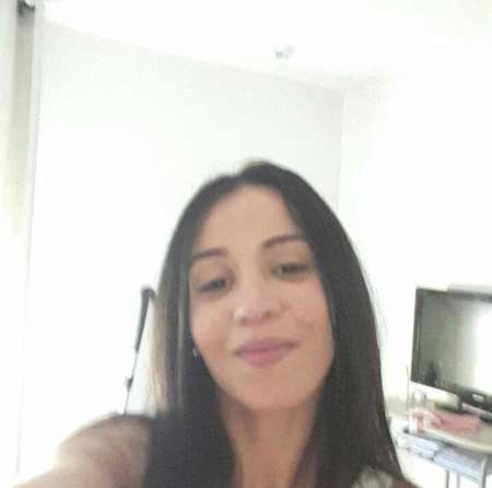 Jeune et joli jeune femme disponible