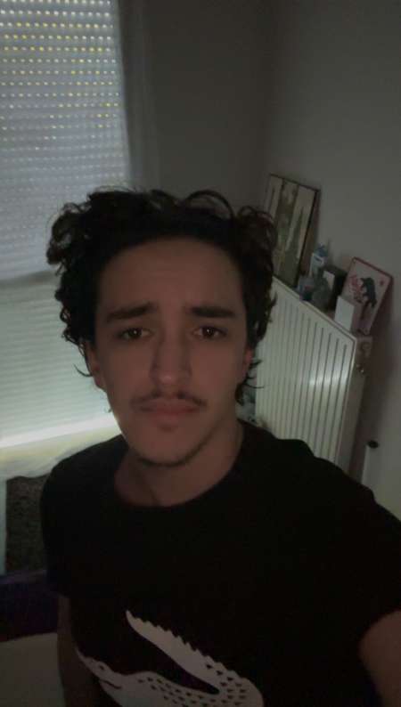 jh 19 ans cherche femme pour relation intime