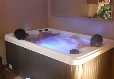 Selon de massages ouvert