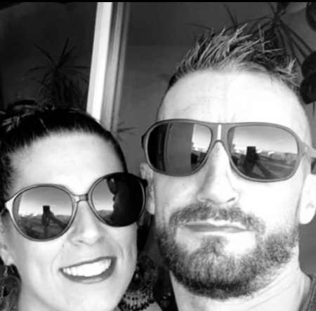 Couple cherche fille pour première expérience à 3