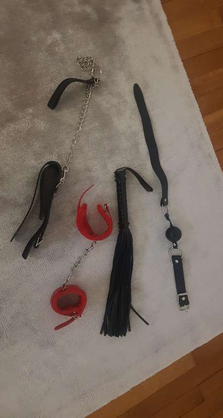 Jh Cherche dominatrice / enculeuse