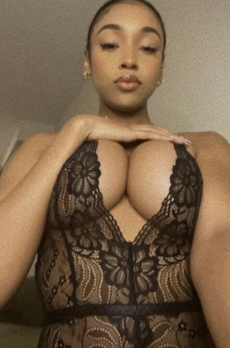  Belle femme jovial cubana