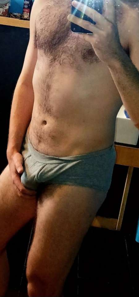 Jeune homme pour rencontre sauvage