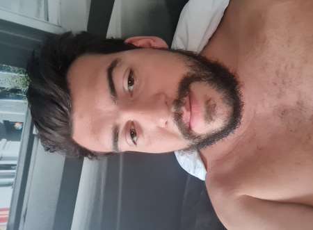 Jeune femme boy 24 ans