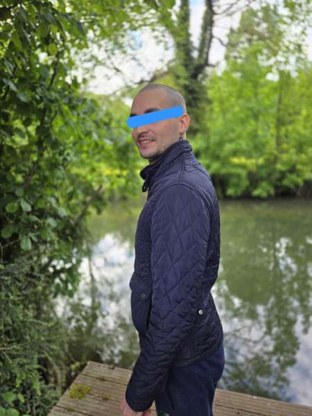 Soumis cherche pieds � renifler ou facesitting