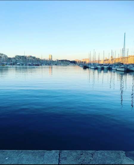 Homme de m�nage � tout faire docile pour femme