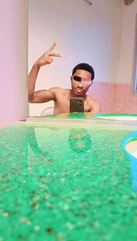 Votre escort boy pr�f�r� mes dames