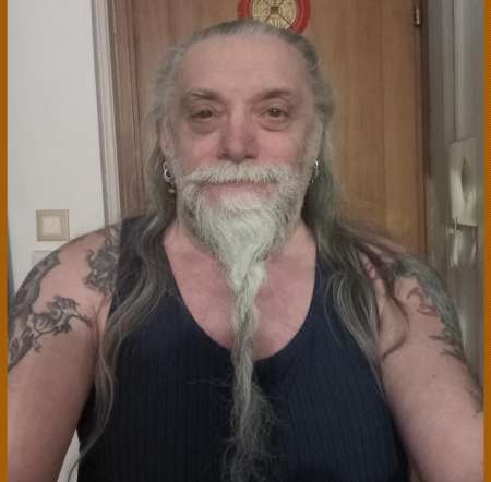 Recherche personne � mi-apprentie mi-soumise �